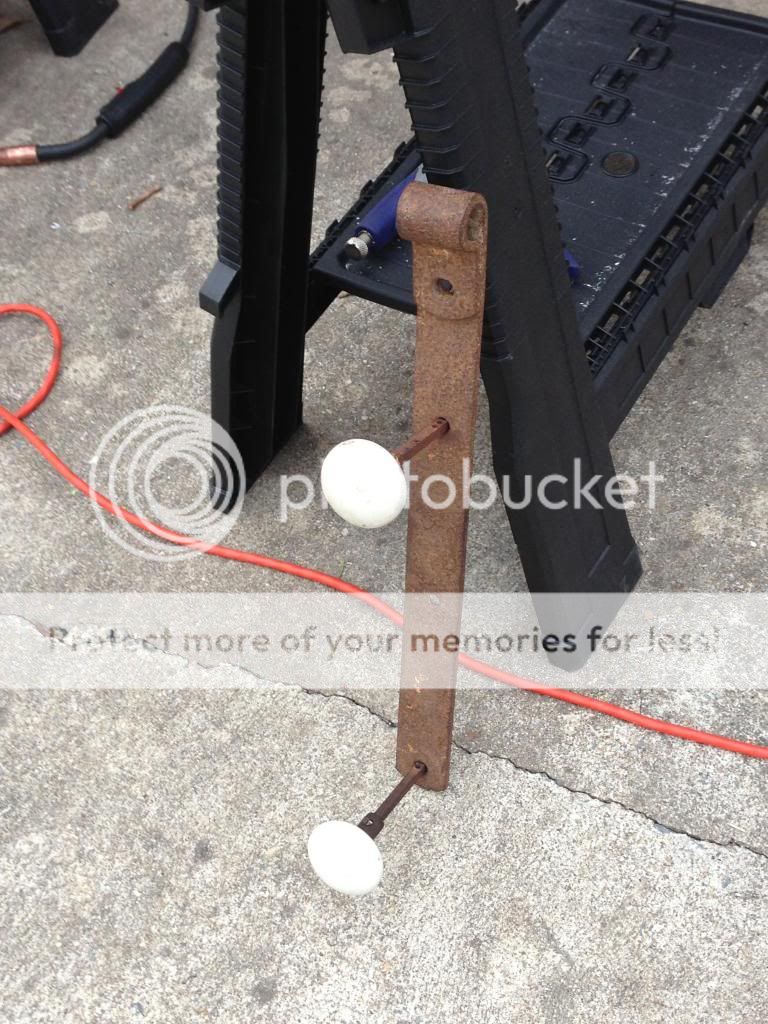 [Image: TowelRack1_zpsc7f28de3.jpg]