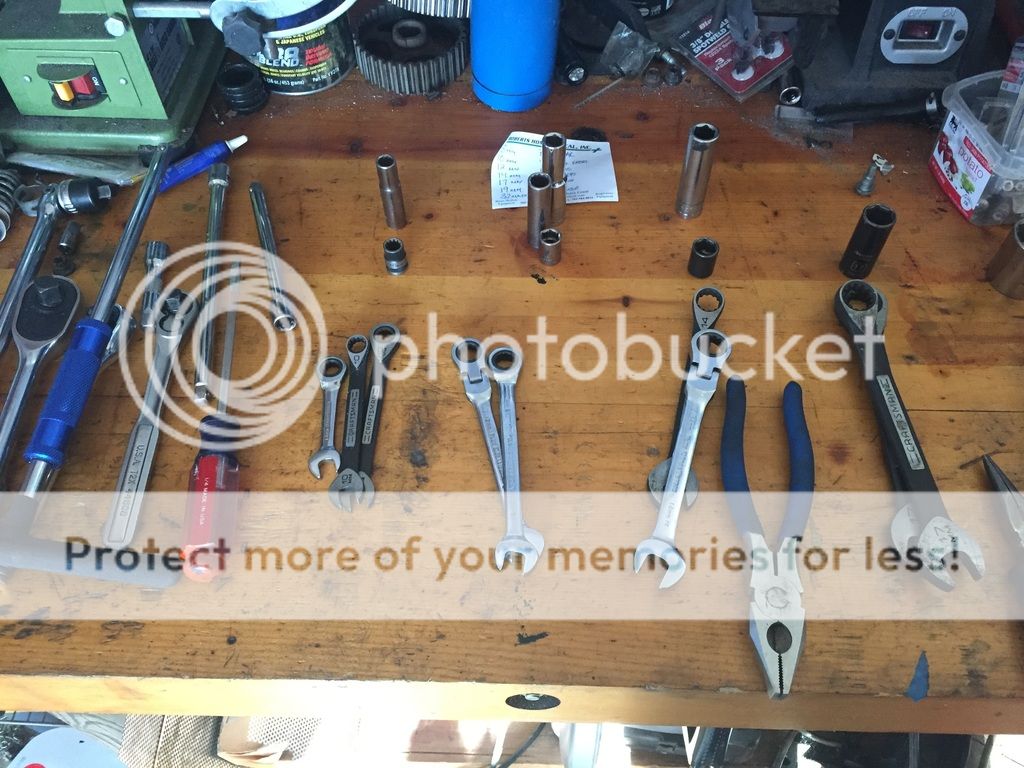 [Image: engine%20removeal%20prep_zpseblch9h1.jpg]