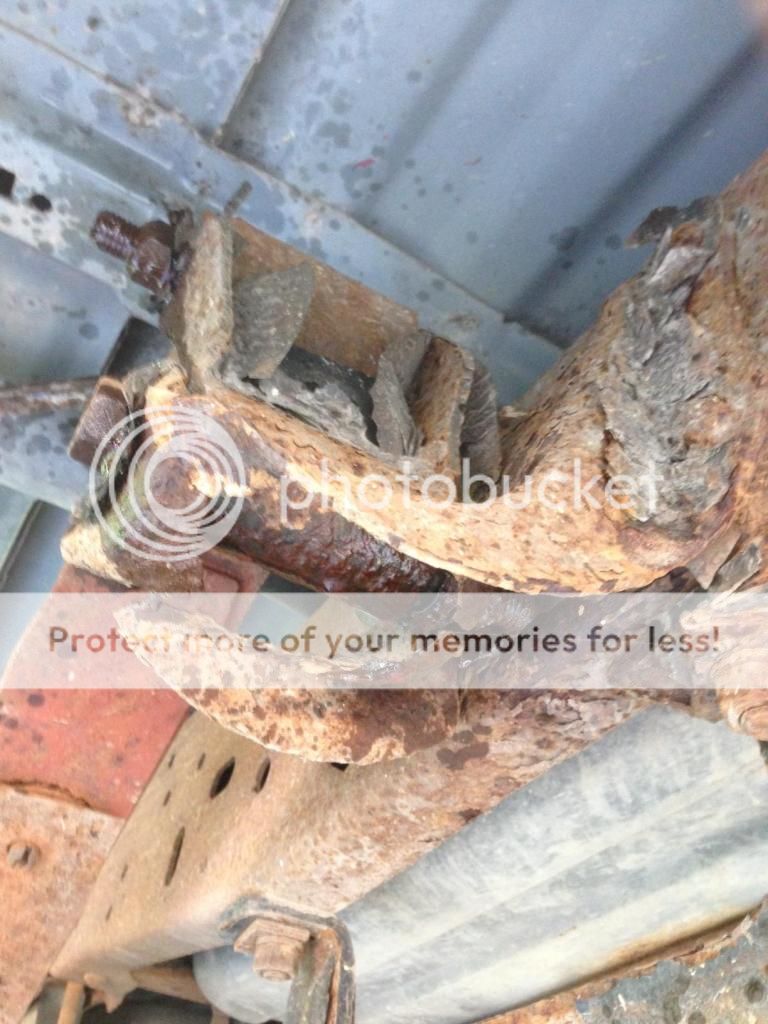 [Image: rearmount1_zpsd4955271.jpg]