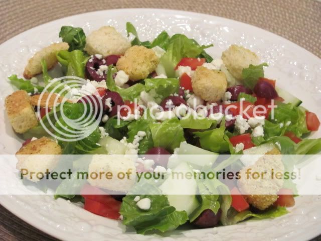Salad_Romaine_Tomatoes_Cucumbers_Olives_Feta_Croutons.jpg