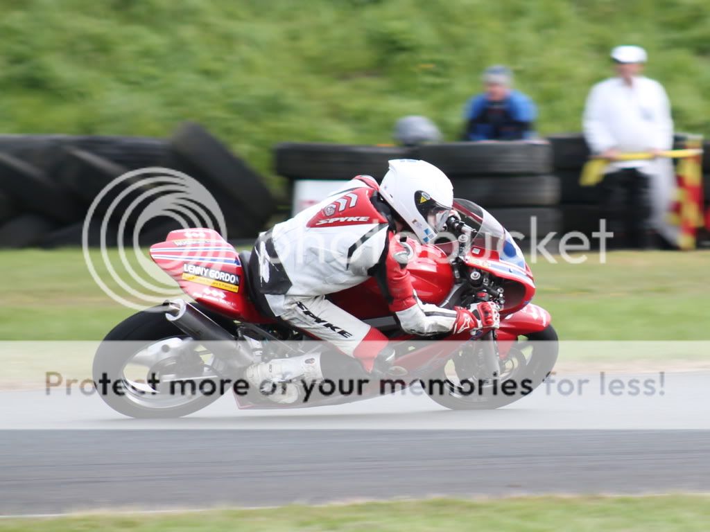 IMAGE: http://i883.photobucket.com/albums/ac37/gee_407/BishopsCourt%20Bike%20meet/IMG_1147_cr.jpg