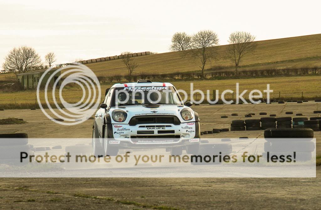 IMAGE: http://i883.photobucket.com/albums/ac37/gee_407/Mixed%20Motorsport/IMG_8654-3_zps0c4936c2.jpg