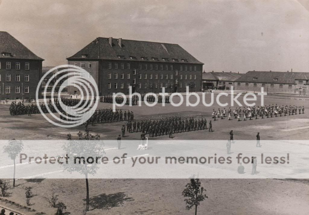 photo BAORParade1952II_zps26d37e39.jpg